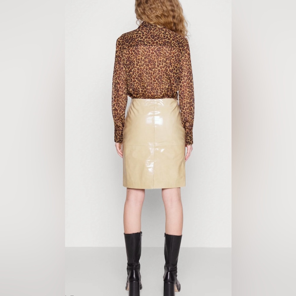 Luxury Lambskin Leather Skirt ‘Cecilia’ - in Cornstalk Neutral- Size XS (34) - Picture 3 of 10